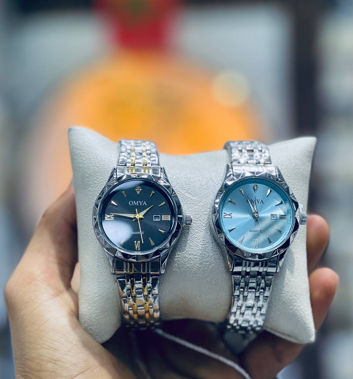 ساعة بسوار سيراميك